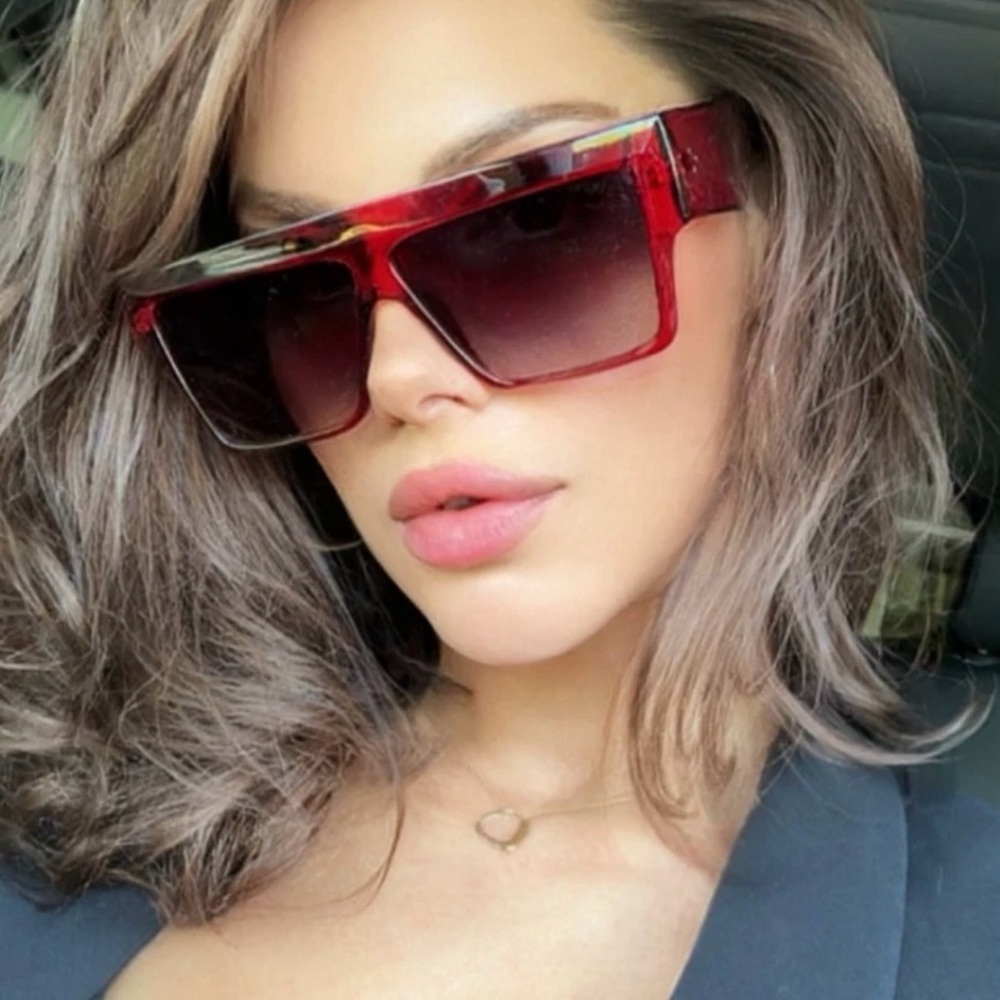LAST PAIR! 💖BRAND NEW! RED CELEB VINTAGE STYLE SUNNIES SUNGLASSES💖